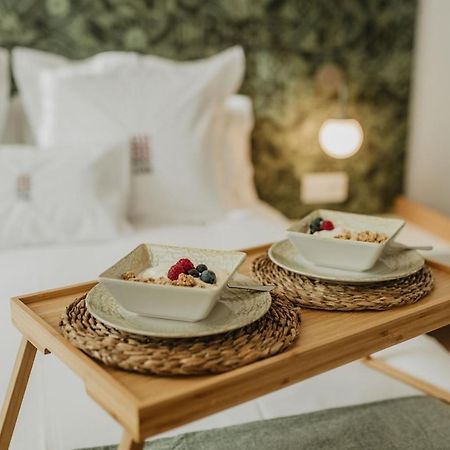 Petit Luxe Volta Bed and Breakfast Terrassa Eksteriør billede