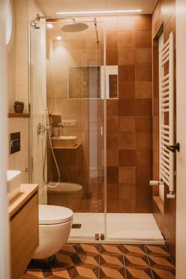 Petit Luxe Volta Bed and Breakfast Terrassa Eksteriør billede