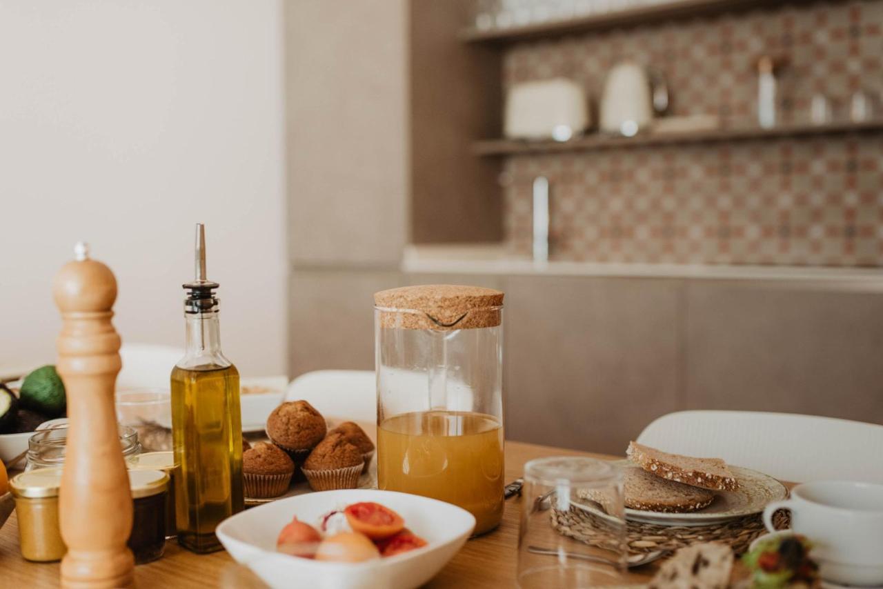Petit Luxe Volta Bed and Breakfast Terrassa Eksteriør billede