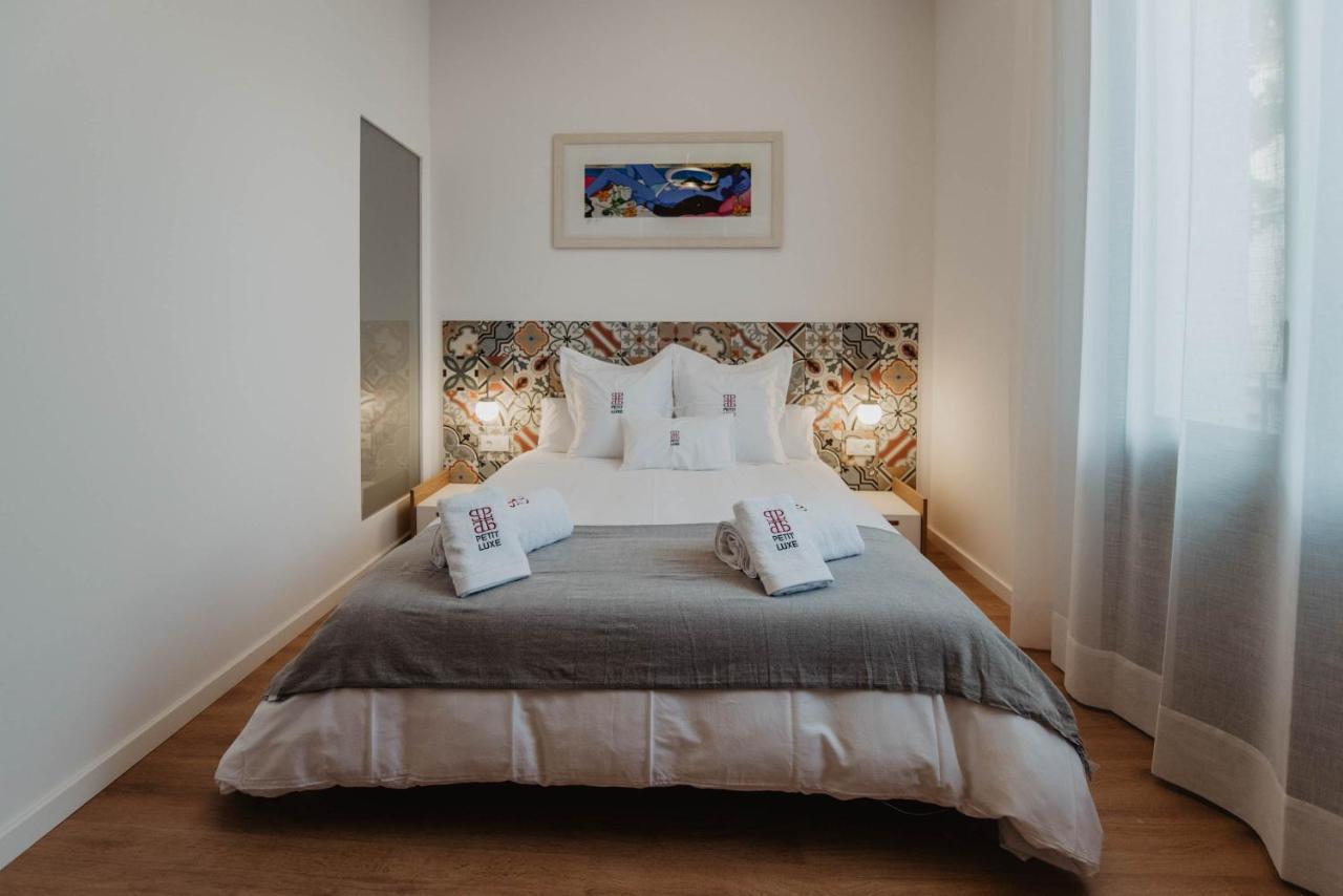 Petit Luxe Volta Bed and Breakfast Terrassa Eksteriør billede